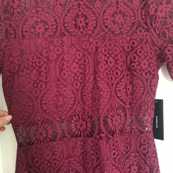 Lulus Lace Cranberry midi dress - Picture 4 of 4